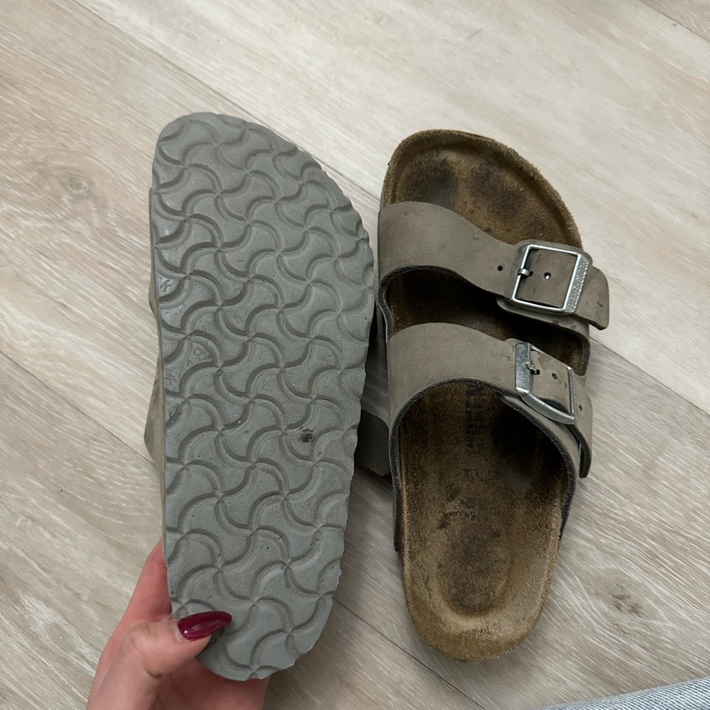 Women’s Birkenstocks Arizona - Picture 2 of 3